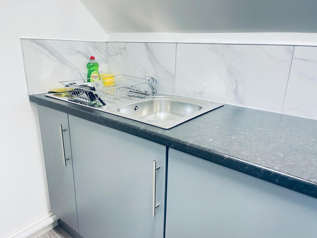 1 Bed Apartment With 2 Beds 1 Double Plus 1 Single Birmingham Kültér fotó